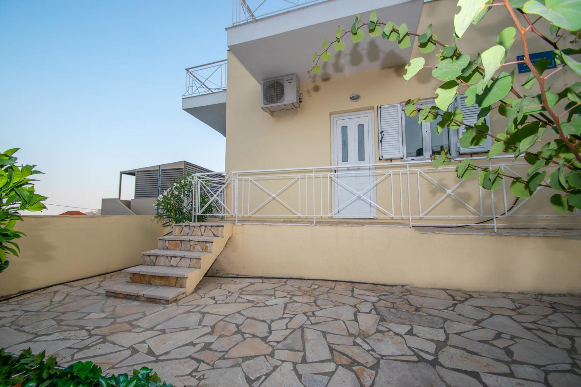 Coconut Tree House With Port View Apartment ไซคิย์นธอสทาวน์ ภายนอก รูปภาพ